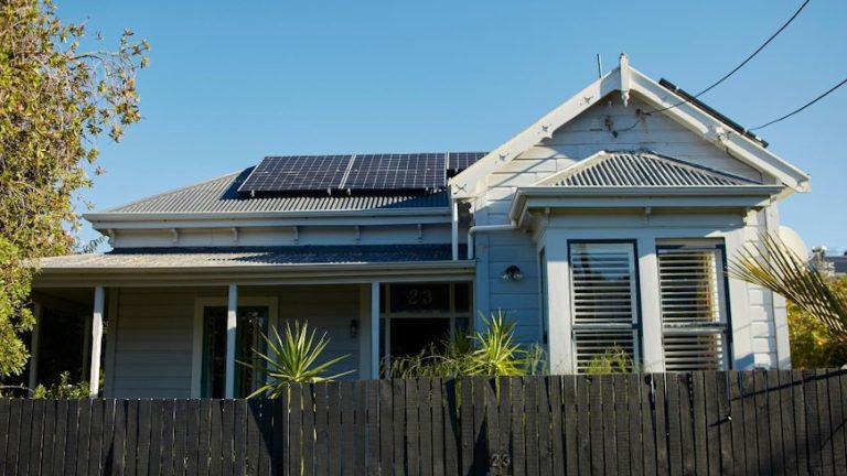 How to Plan Residential Solar on a Budget: The 2026 Definitive Guide